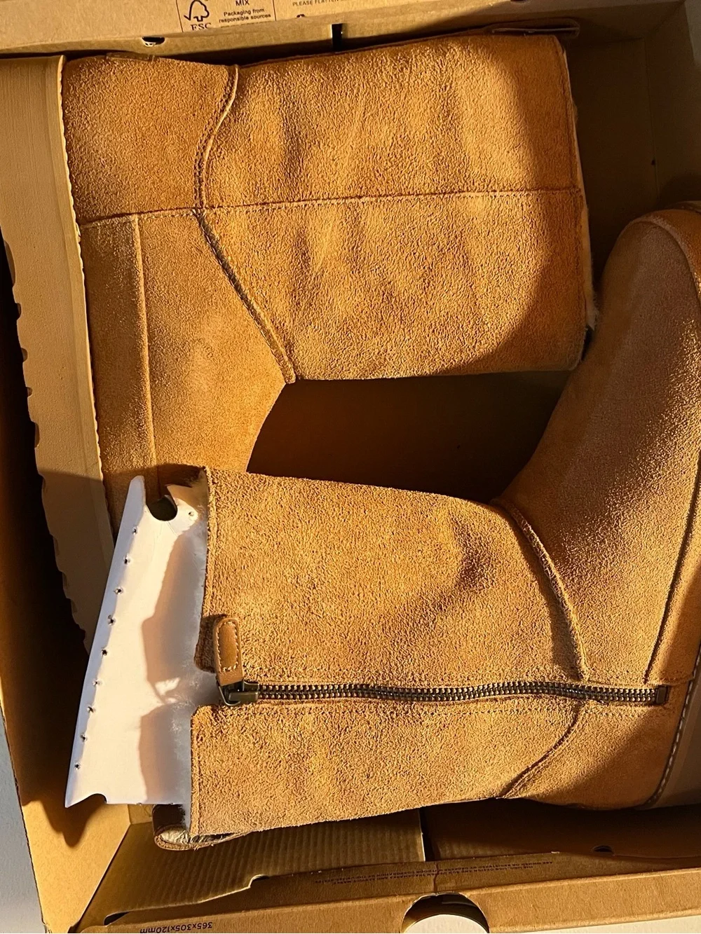UGG Side 9 Women's Suede Zip-Back Winter Boot - Chestnut